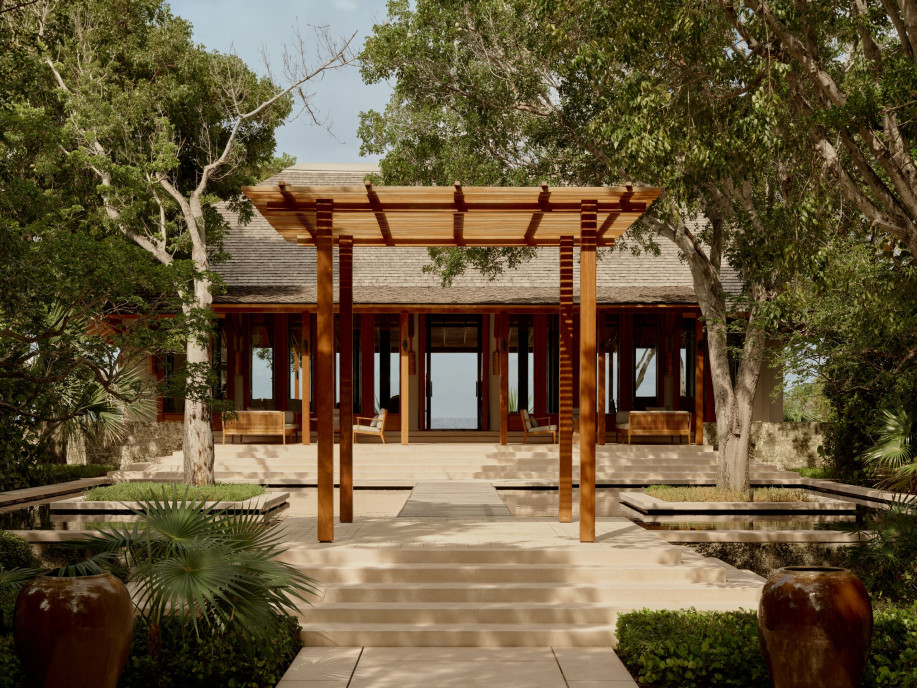 ETHS5- Artists Villa, Amanyara