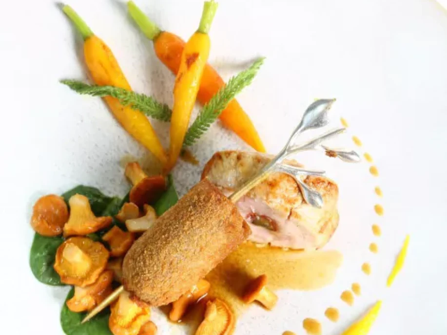 ETRN103-Restaurant Marcon