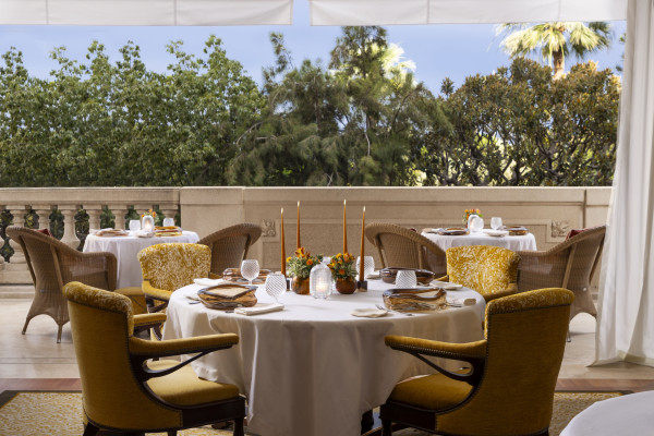 ETRN59-Les Ambassadeurs by Christophe Cussac